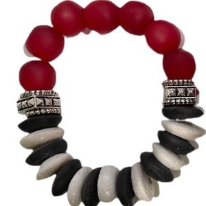 BRAND NEW ✨ Ghana glass beads in red, white and black form a statement bracelet